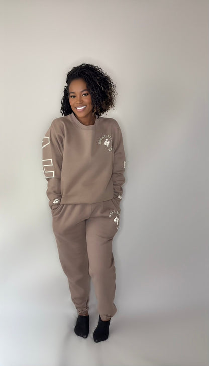 Distant Land SET (Sweatshirt + Joggers)